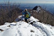 39 Dalla piccola croce di cima  Podona ci abbassiamo all'anticima con grande croce